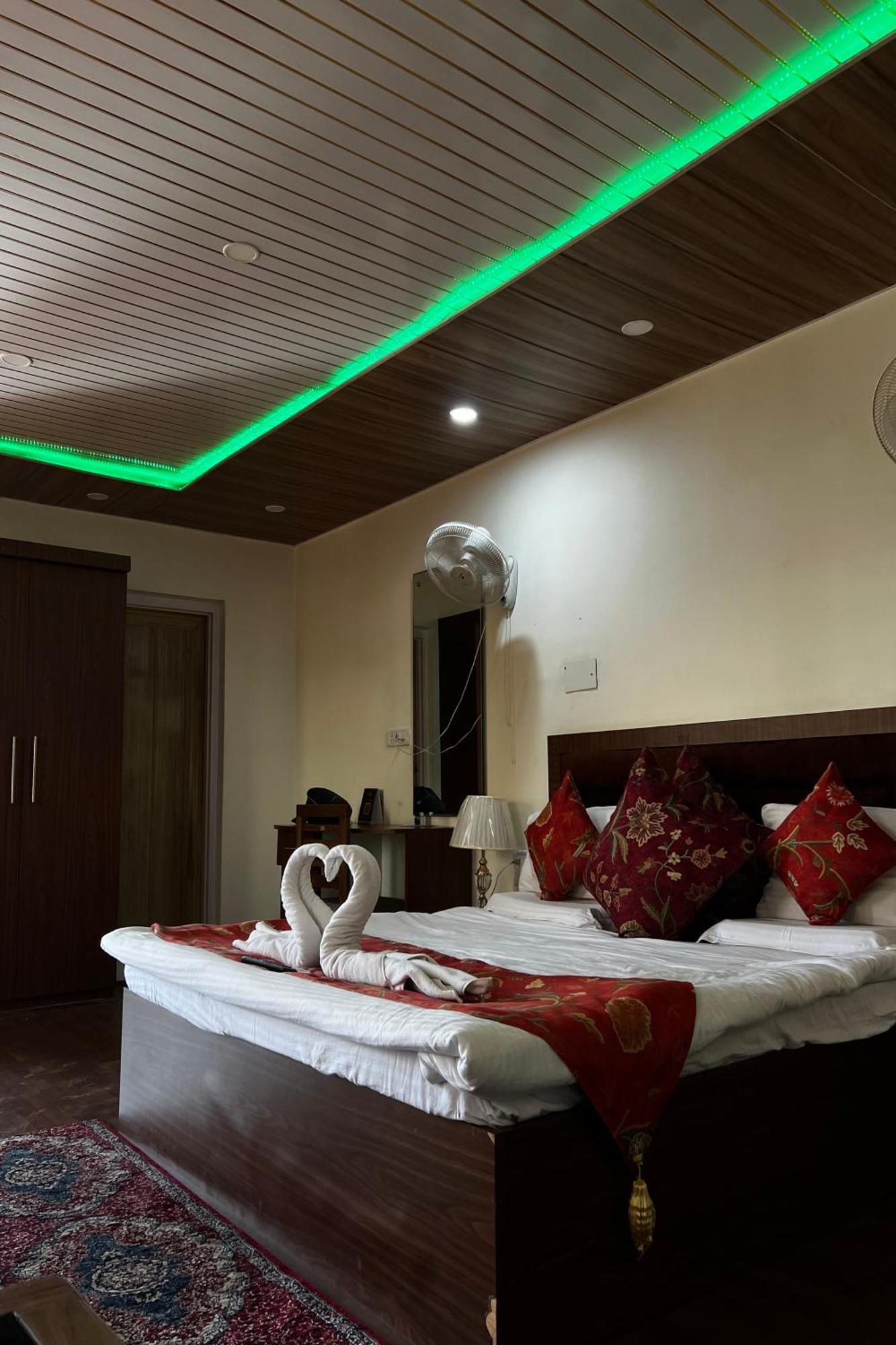 Hotel Sultan Residency Srinagar  Exterior photo